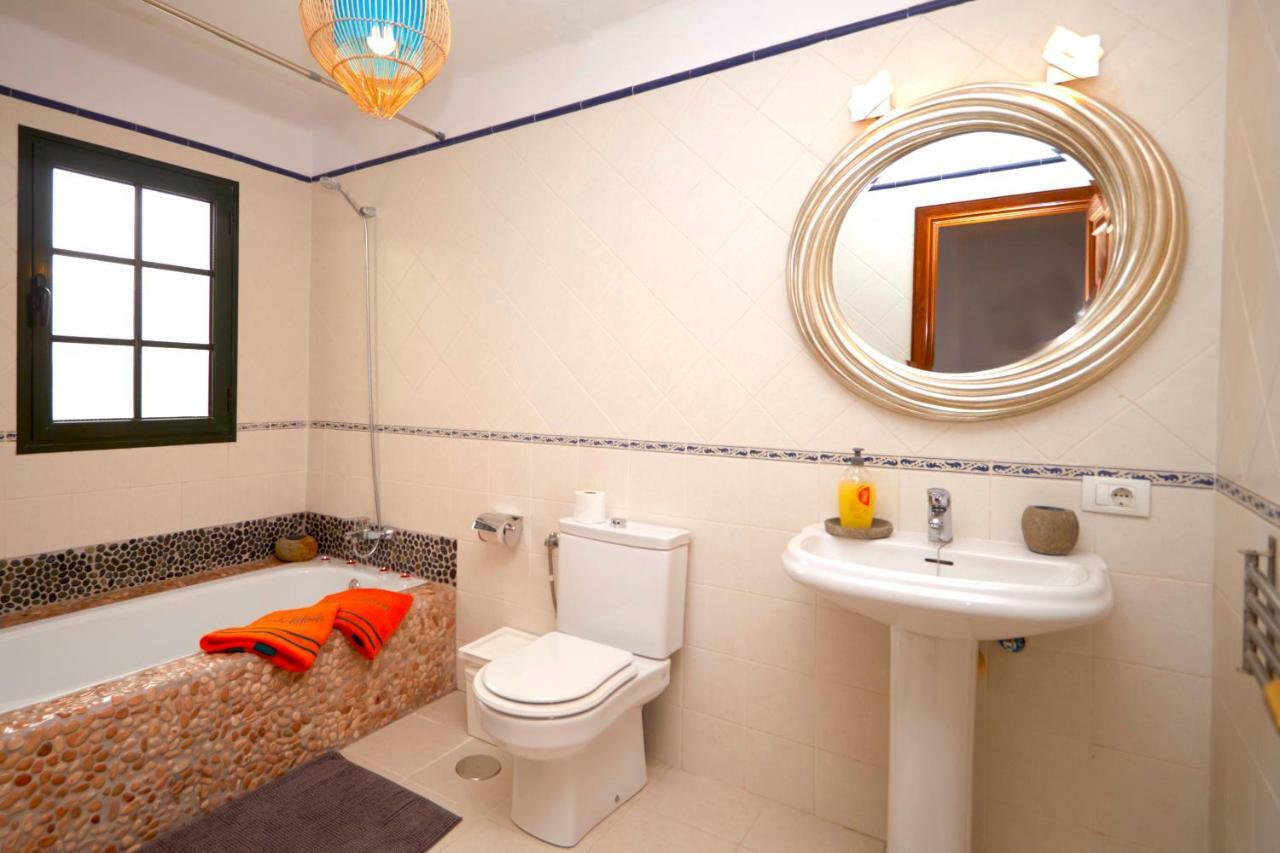 Casa Margarita - Shared Pool - Close To Seafront Promenade Punta Mujeres Ngoại thất bức ảnh